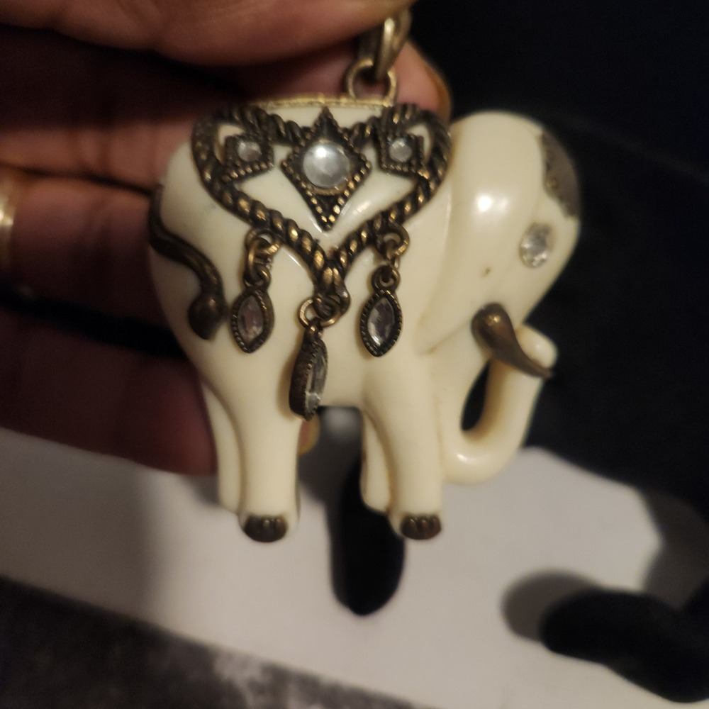 Vintage Style Cream Elephant Pendant Brass‎ Tone Rhinestone Boho Good Luck Charm